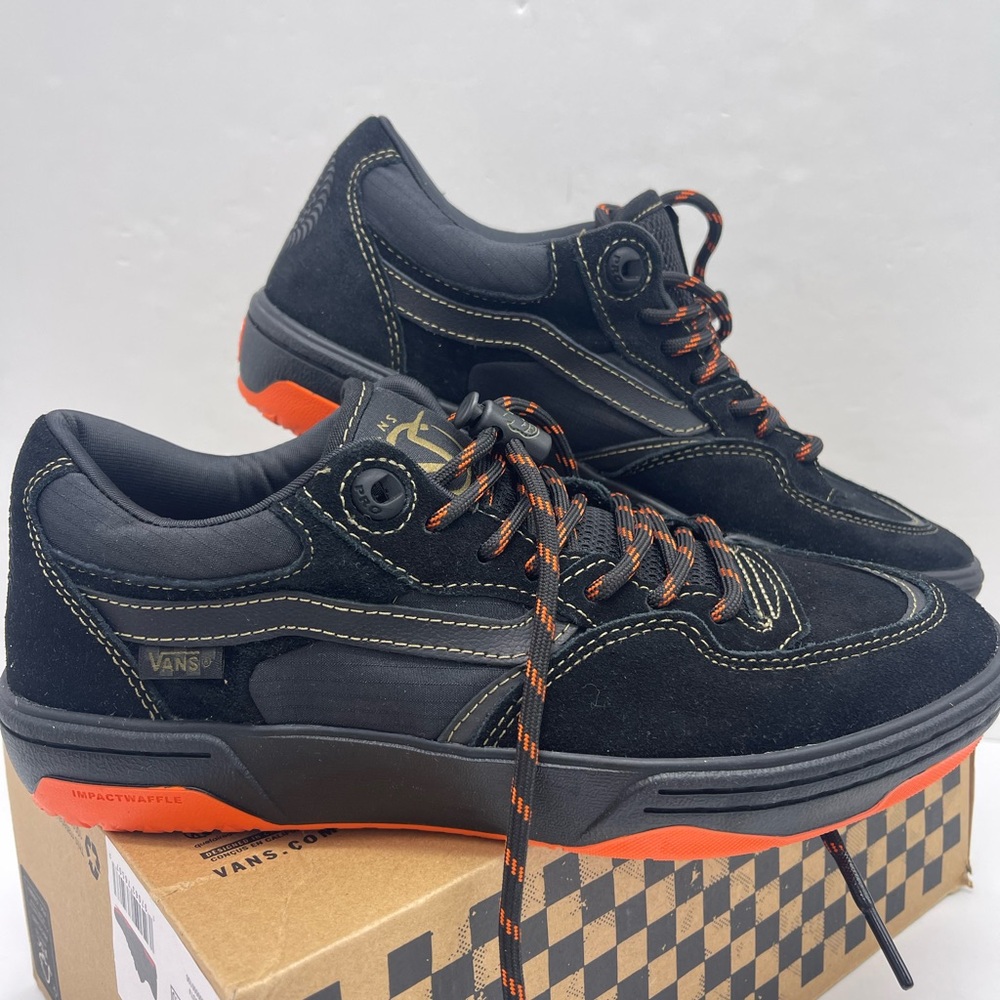 Vans Spitfire Men's Shoes Rowan 2
Spitfire Black/Flame
VN0A2Z3IBFM Sneakers - Picture 9 of 16